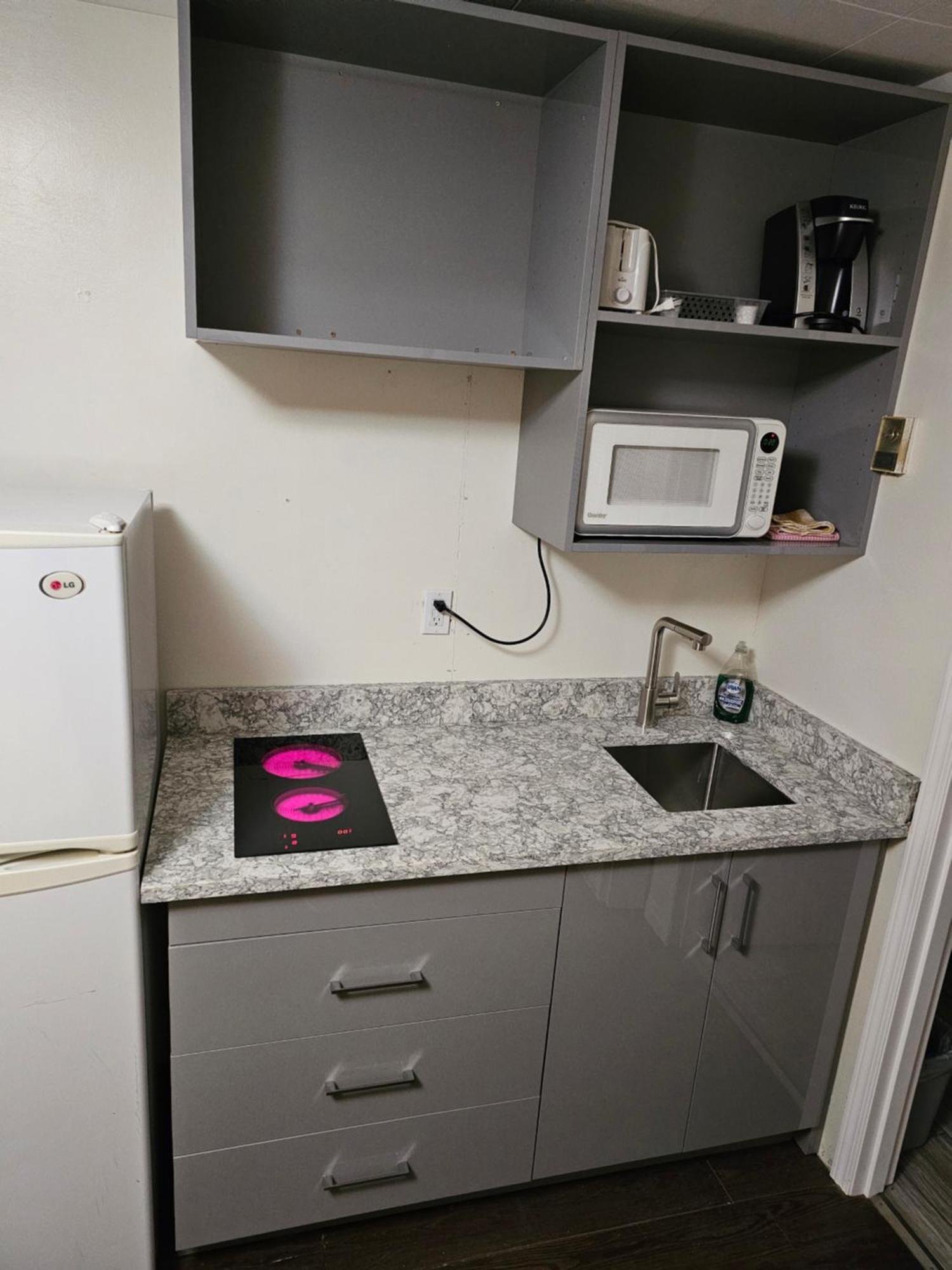 Parkway Motel & European Lodges Pincher Creek Εξωτερικό φωτογραφία