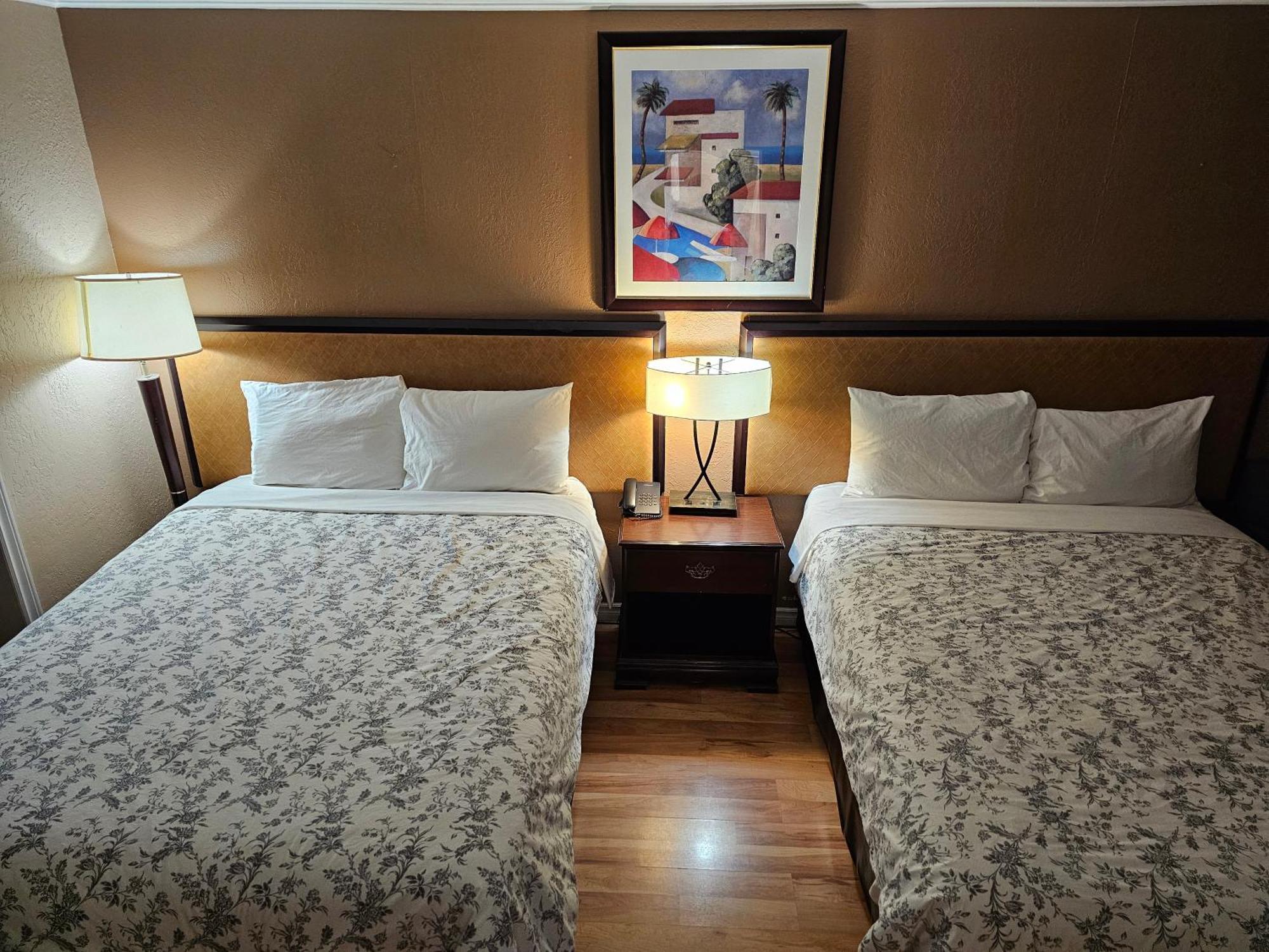 Parkway Motel & European Lodges Pincher Creek Εξωτερικό φωτογραφία