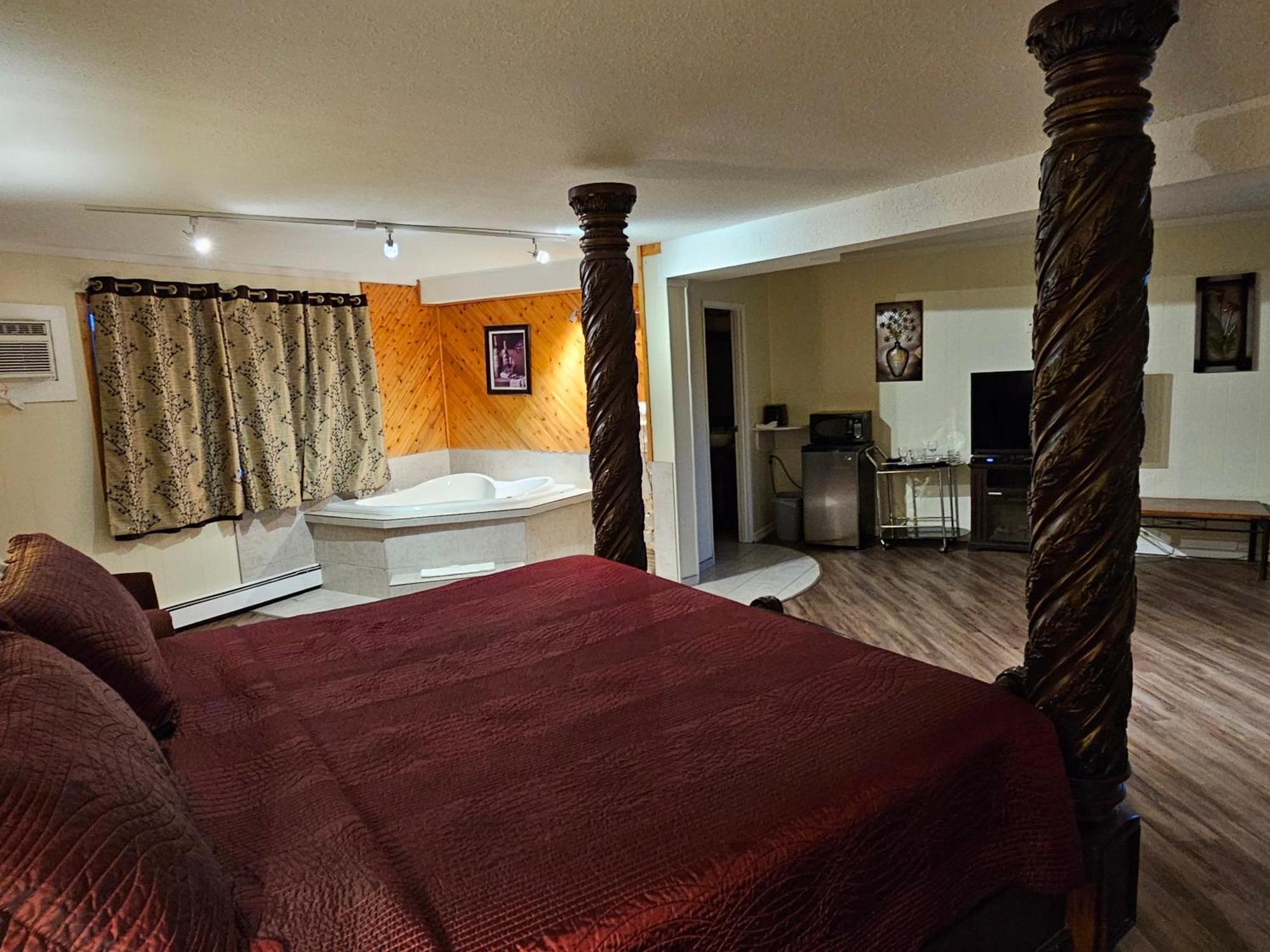 Parkway Motel & European Lodges Pincher Creek Εξωτερικό φωτογραφία