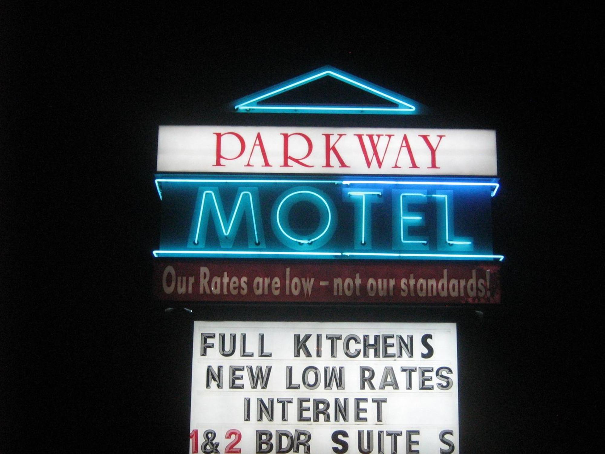Parkway Motel & European Lodges Pincher Creek Εξωτερικό φωτογραφία