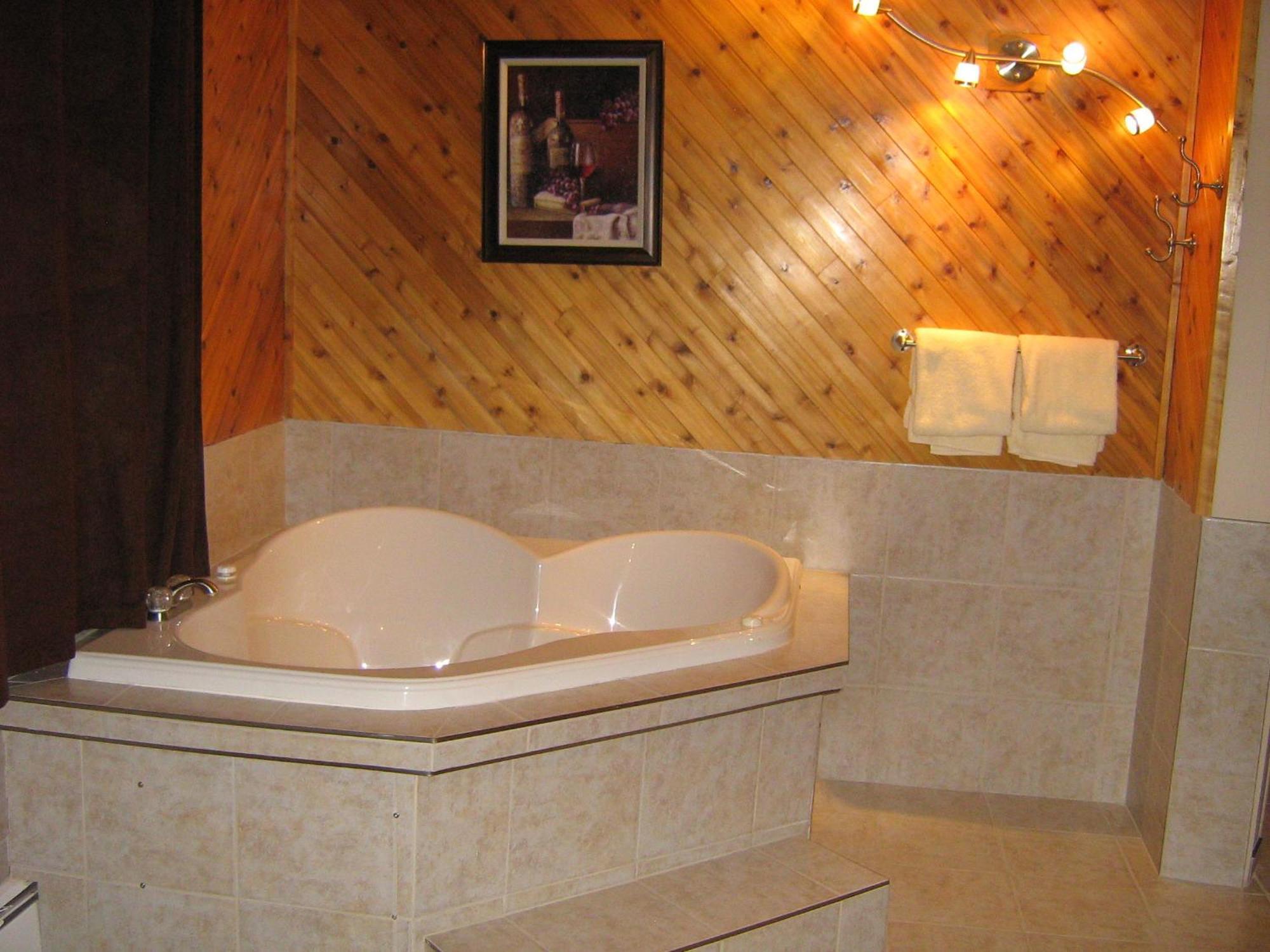 Parkway Motel & European Lodges Pincher Creek Δωμάτιο φωτογραφία