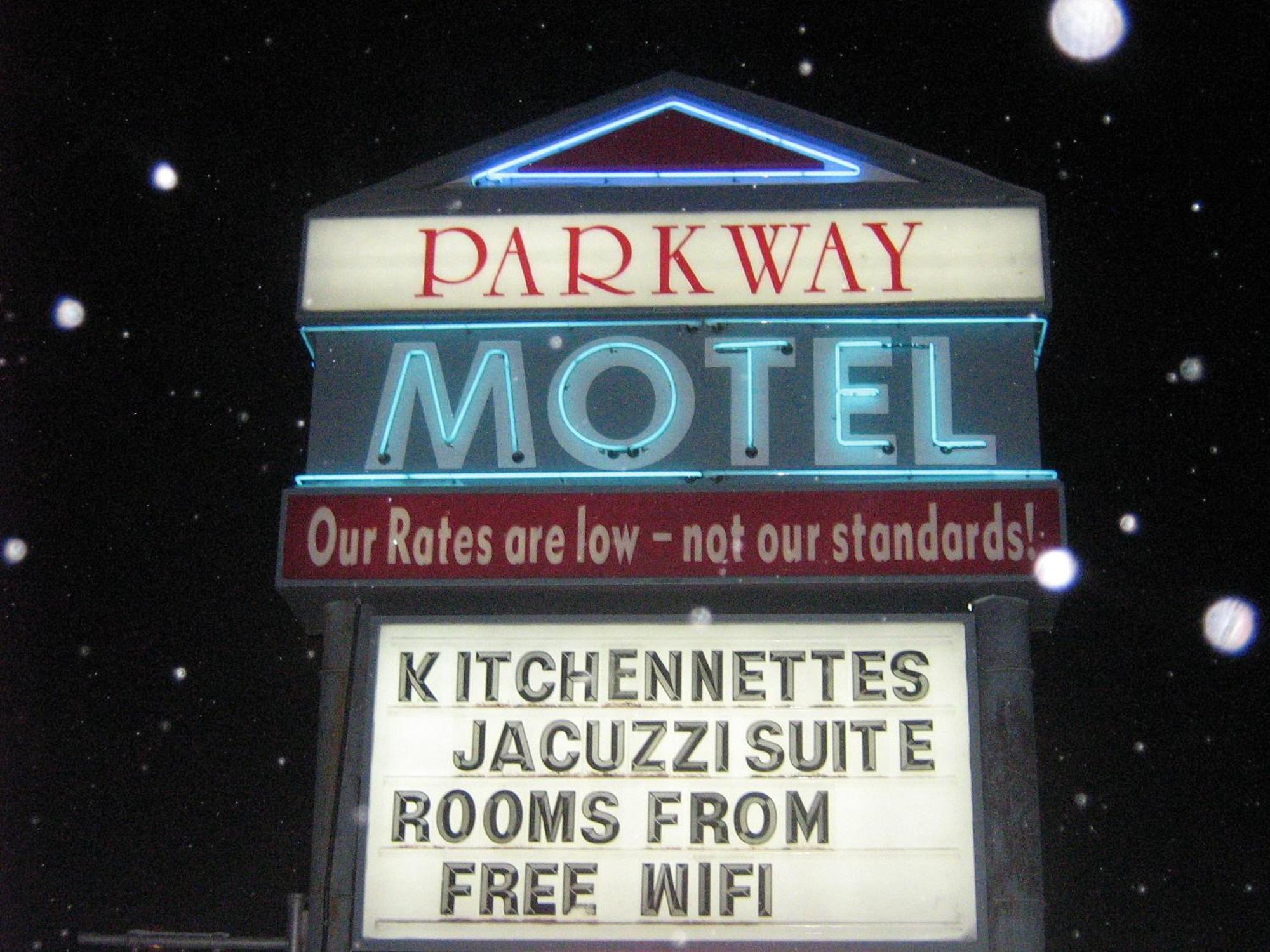 Parkway Motel & European Lodges Pincher Creek Εξωτερικό φωτογραφία