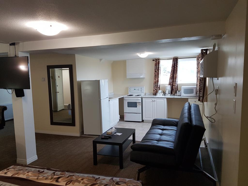 Parkway Motel & European Lodges Pincher Creek Εξωτερικό φωτογραφία