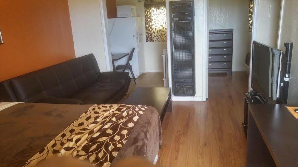 Parkway Motel & European Lodges Pincher Creek Εξωτερικό φωτογραφία