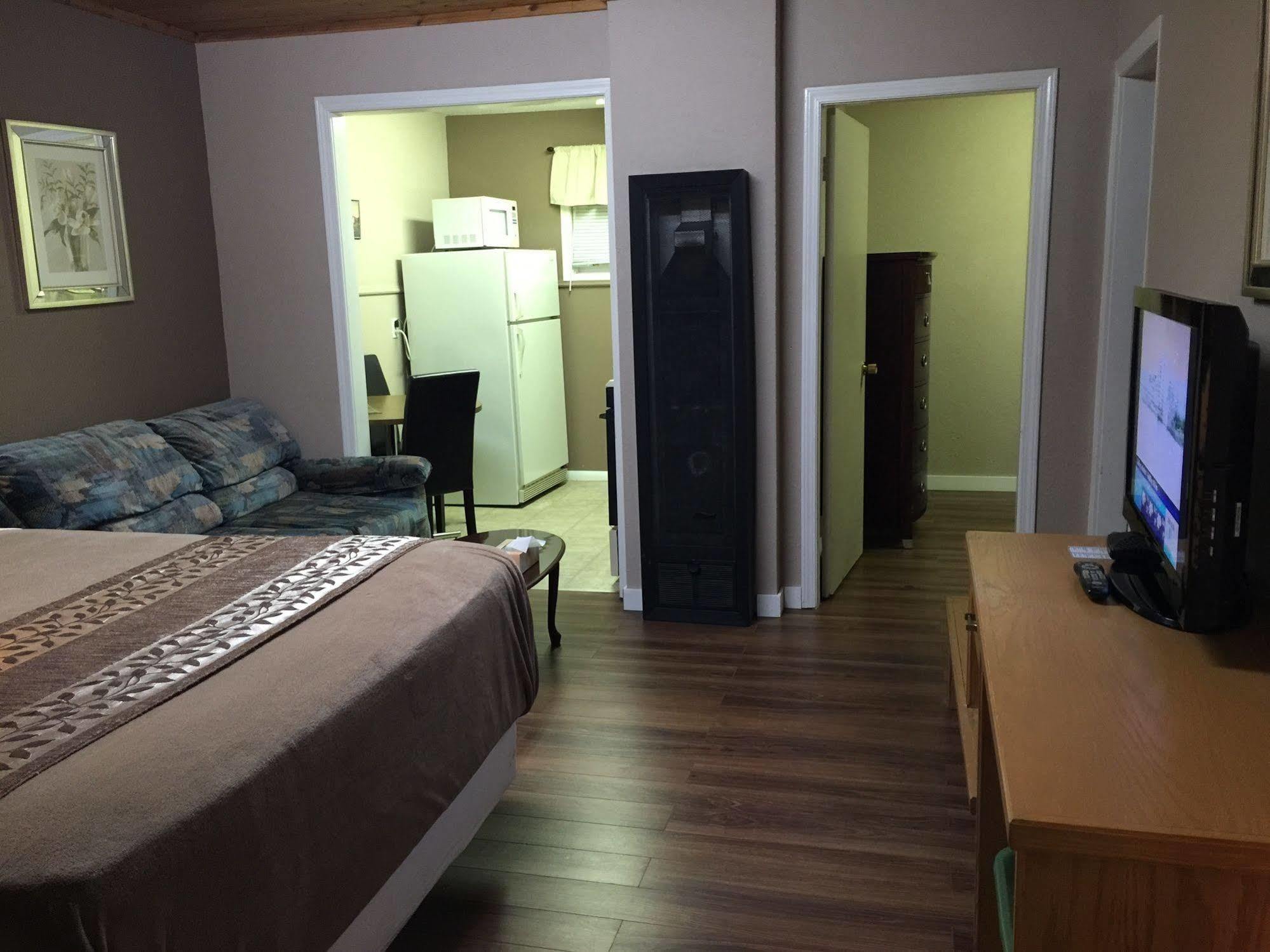 Parkway Motel & European Lodges Pincher Creek Εξωτερικό φωτογραφία
