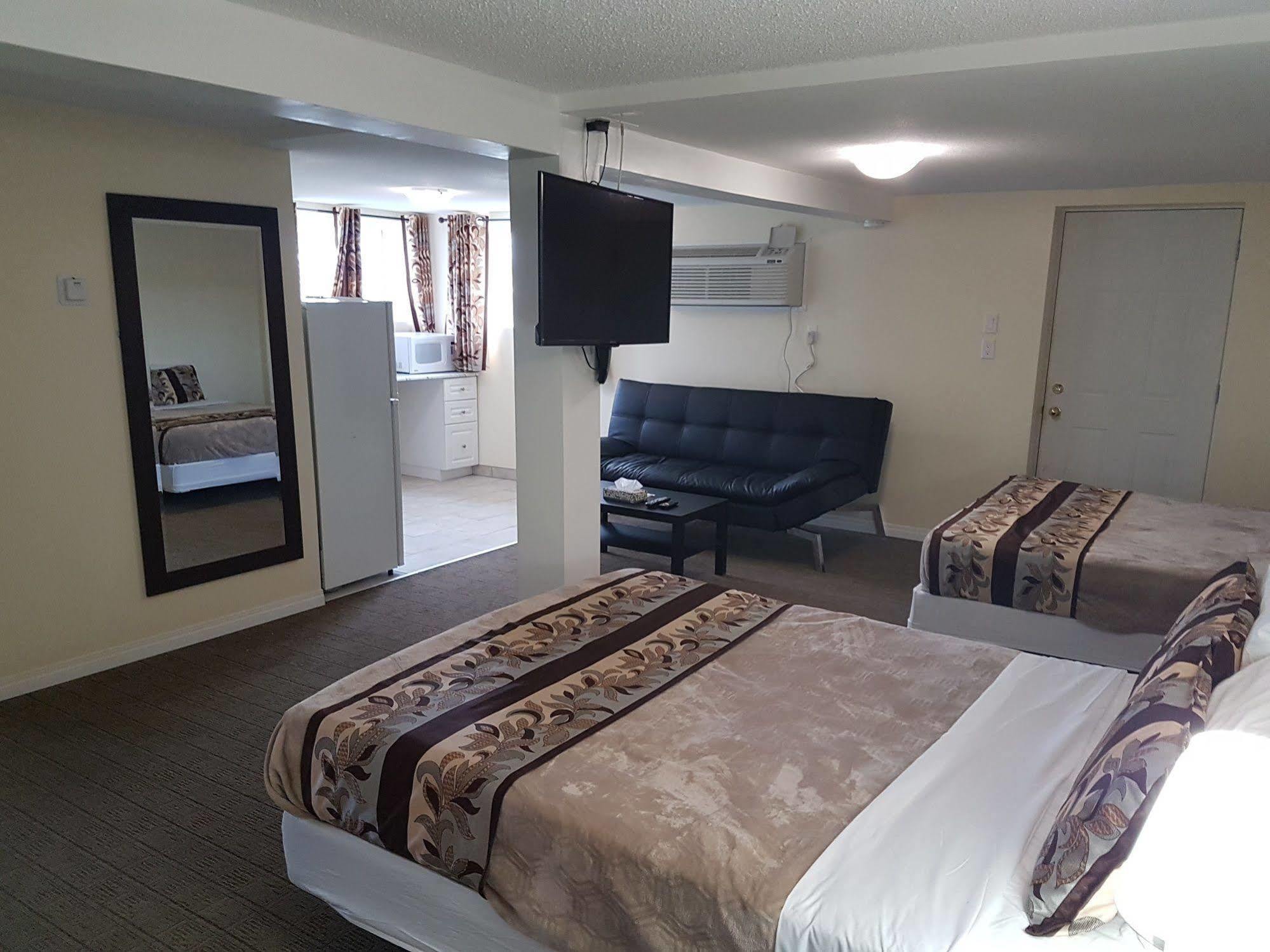 Parkway Motel & European Lodges Pincher Creek Εξωτερικό φωτογραφία