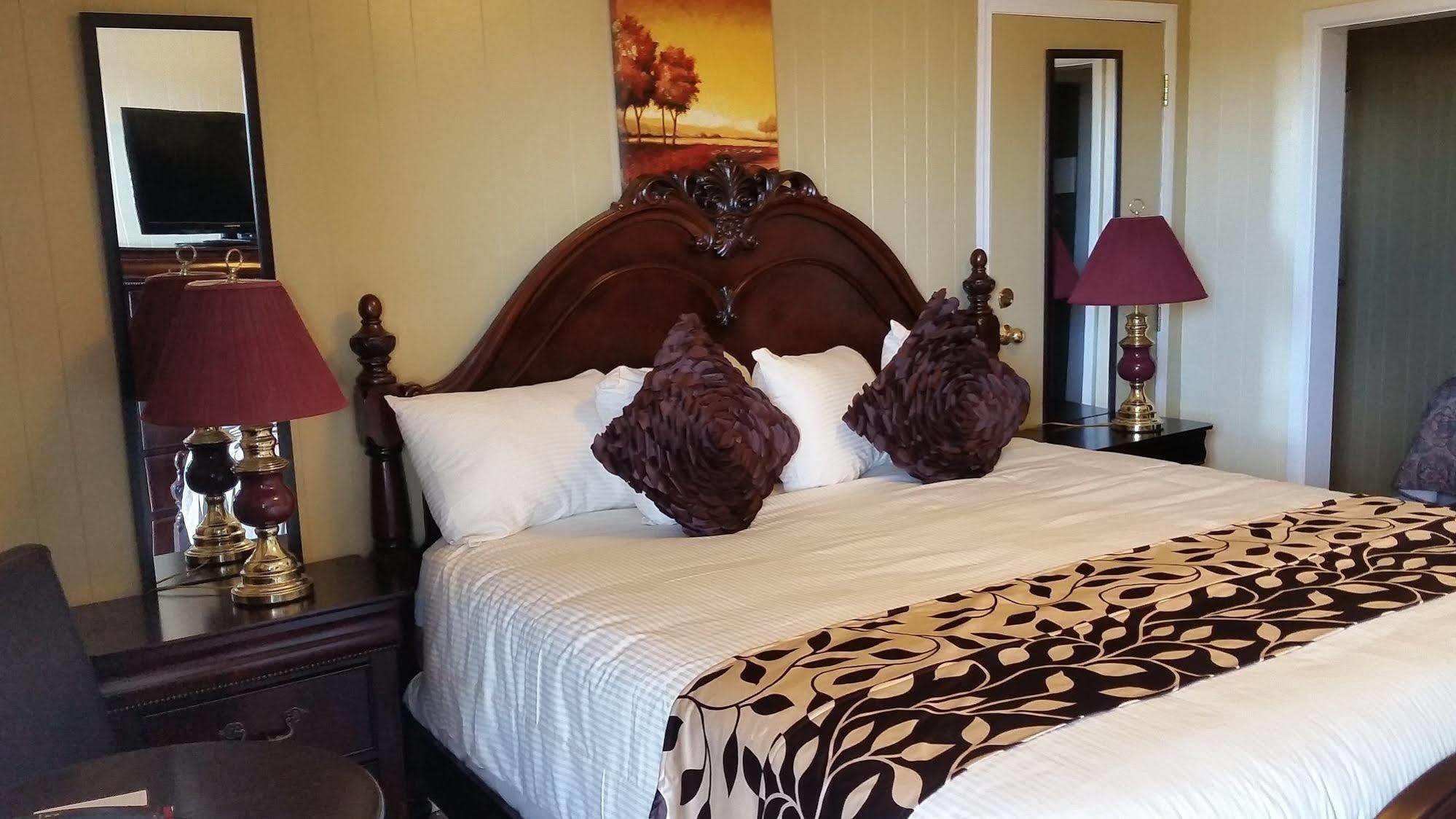 Parkway Motel & European Lodges Pincher Creek Εξωτερικό φωτογραφία